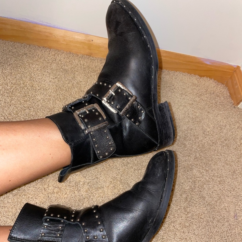Used studded combat boots. Real leather size 6